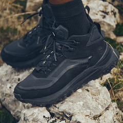 Men's Motion Access Mid Waterproof Sneaker