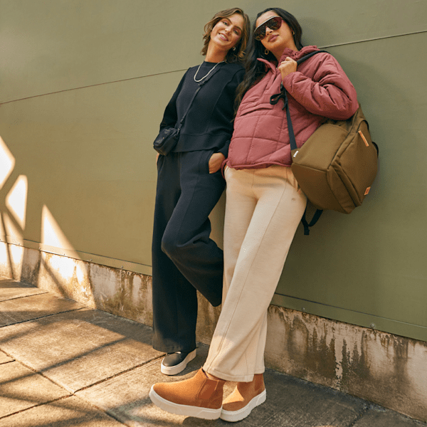 Women's Laurel Court Mid Pull On Sneaker